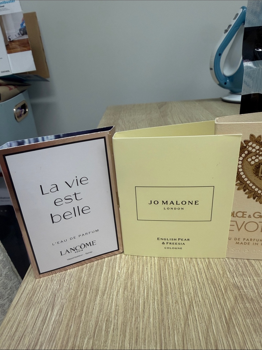 Sephora sample set - Picture 2 of 6